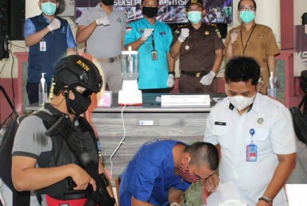 BNNK HSU MUSNAHKAN BARANG BUKTI SABU 25 GR BNNK HSU MUSNAHKAN BARANG BUKTI SABU 25 GR